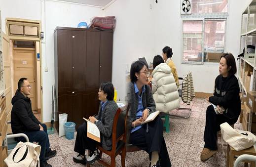 B0B9AF99F8F2B24005D1414136971DE0